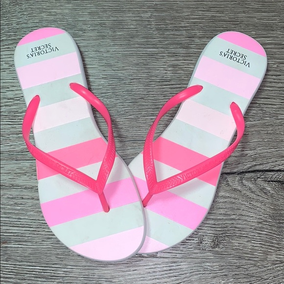 NWOT Victoria's Secret Flip Flops - Picture 1 of 6
